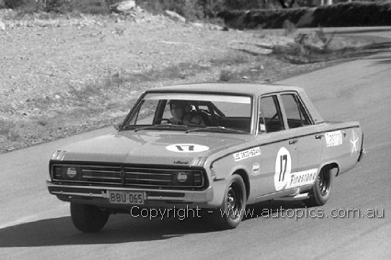 70357 - Leo Geoghegan, Valiant Pacer - Amaroo 1970 - Photographer Lance J Ruting