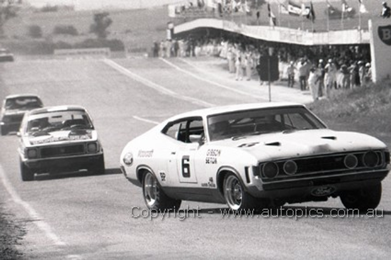 73757  -  Fred Gibson / Barry Seton, Ford Falcon XA GT-  Bathurst 1973 -  Photographer Lance J Ruting