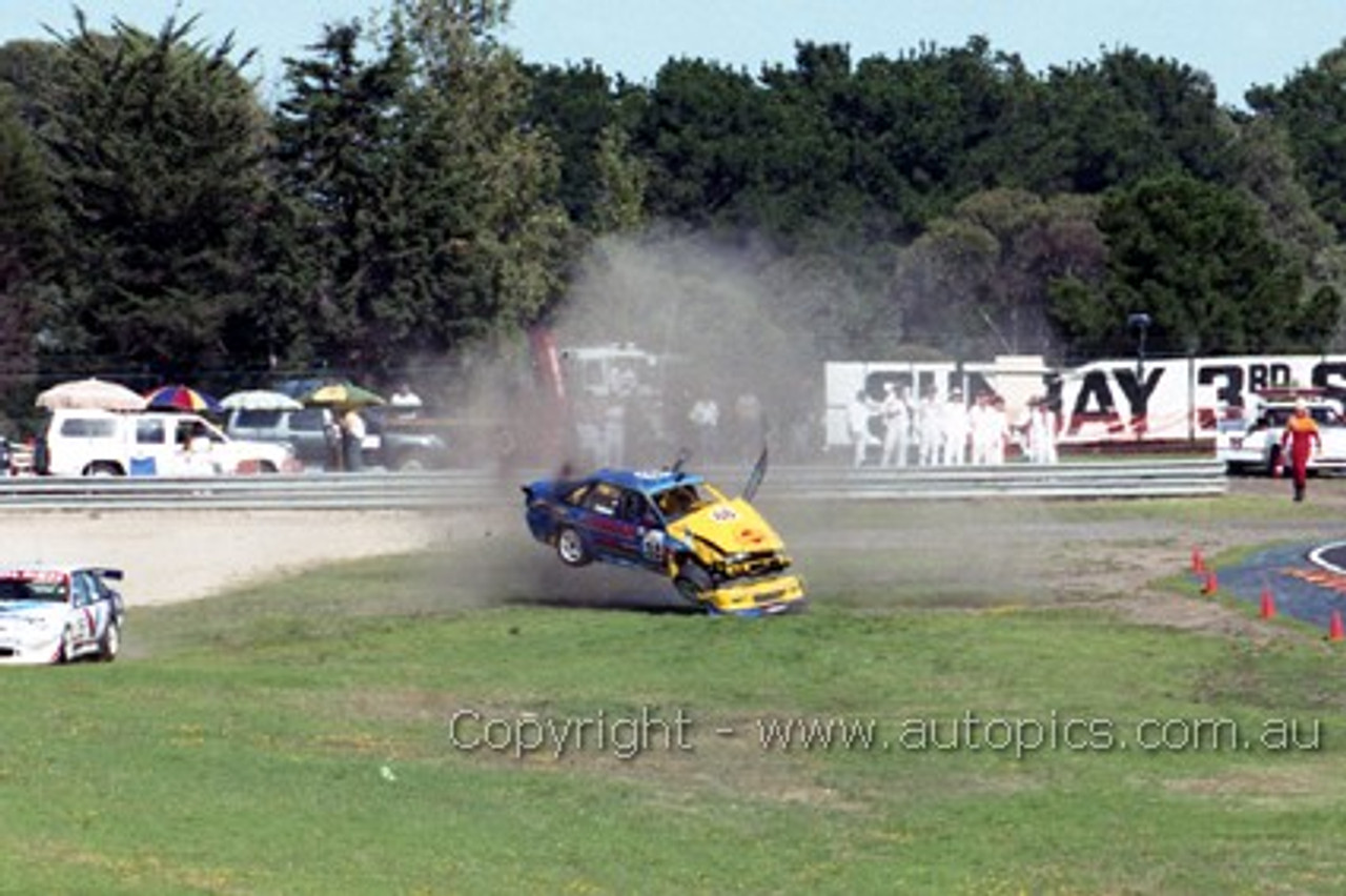 98207 - Don Pulver, Holden Commodore VP - Sandown 1998 - Photographer Marshall Cass