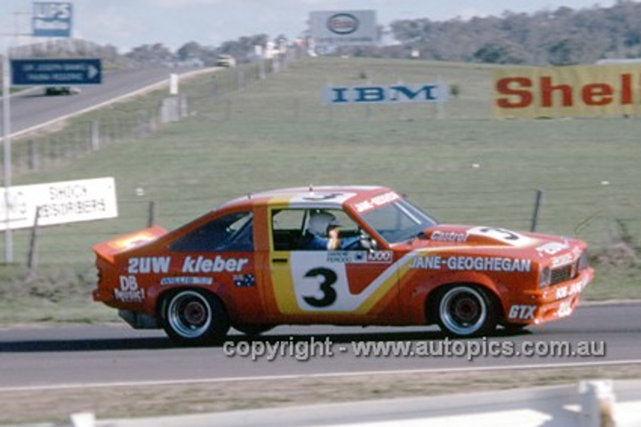 77845 - Bob Jane & Pete Geoghegans - Holden Torana A9X - Bathurst 1977 - Photographer Ian Thorn