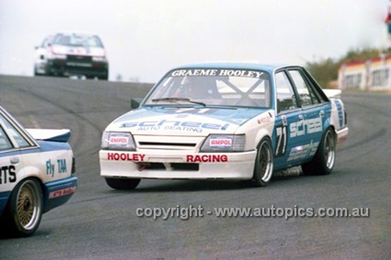 86049 - Graeme Hooley, Commodore VK - Amaroo 1986 - Photographer Ray Simpson