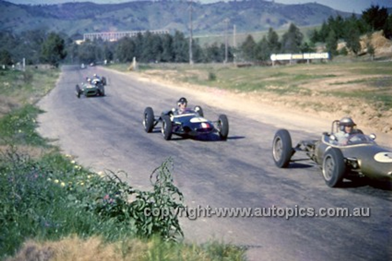 620023 -  Leo Geoghegan, Lotus 20, car in front Wally Mitchell (VIC) - Hume Weir 23rd September 1962 - Photographer Bruce Wells.