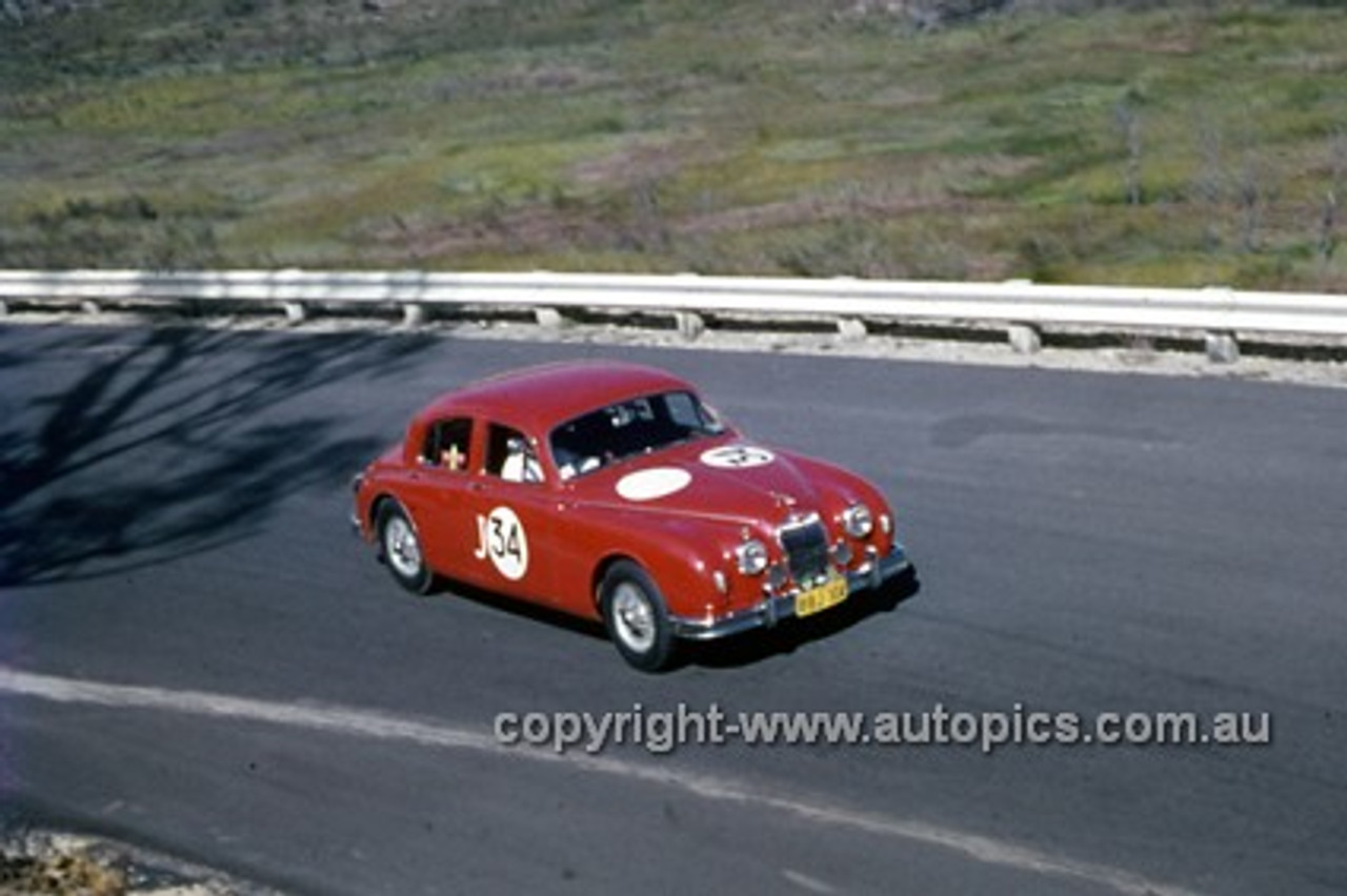 620056 - Bill Burns, Jaguar MK1 - Catalina Park Katoomba  1962 - Photographer Bruce Wells.