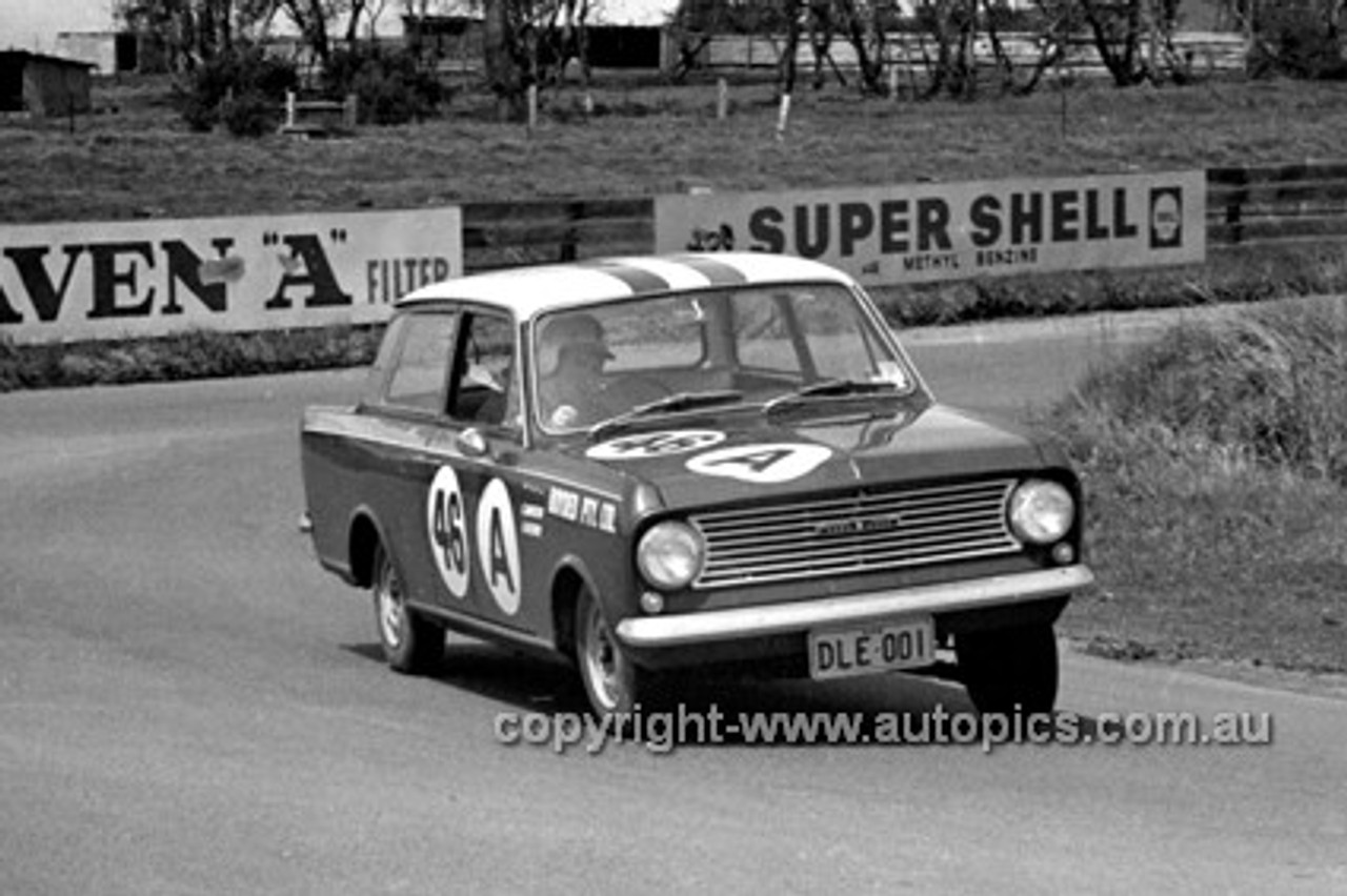 640003 - Spencer Martin & Bill Brown, Vauxhall Viva -  Armstrong 500 Bathurst 1964 - Photographer Bruce Wells