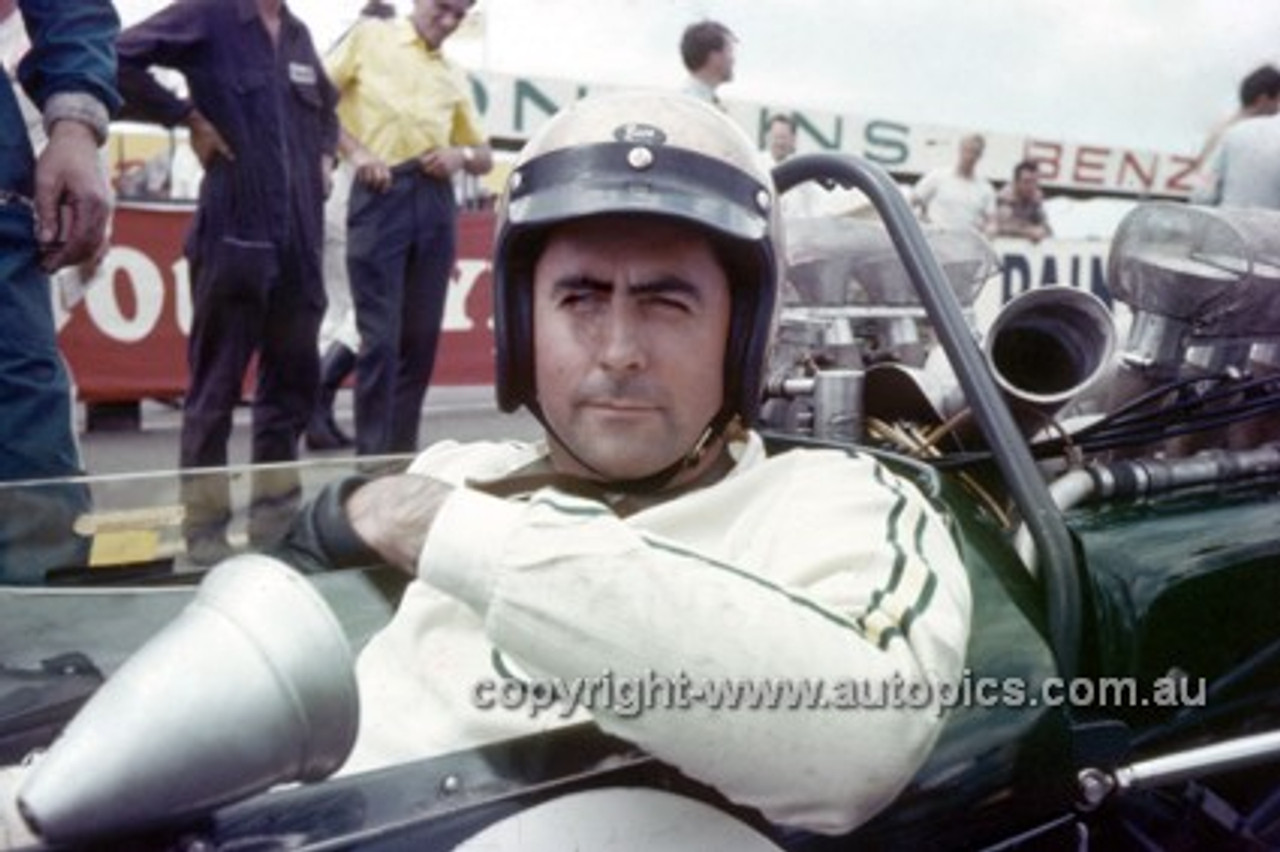 670004 -  Jack Brabham, Brabham BT23A Repco V8 - 1967 AGP, Warwick Farm Tasman Series - Photographer Bruce Wells