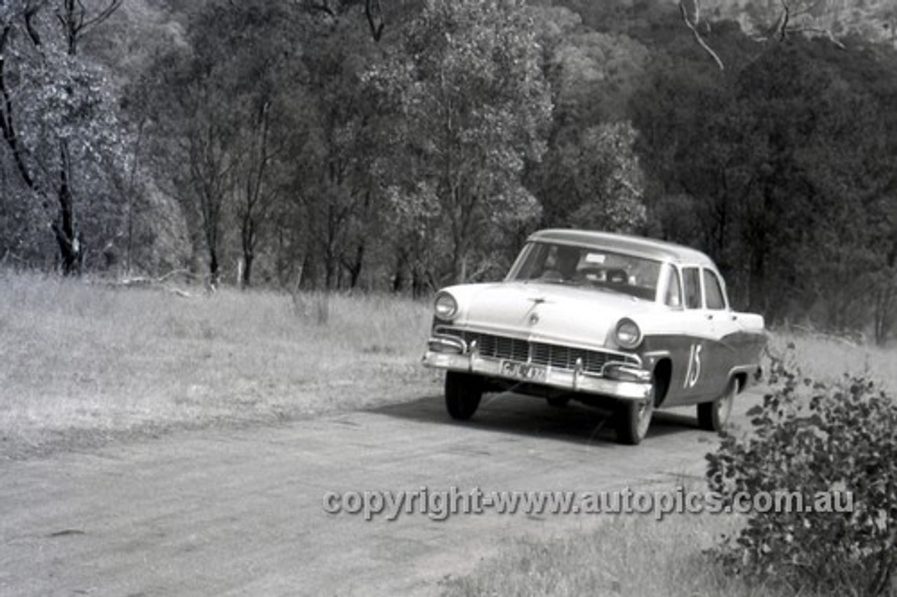 57110 - Len Lukey, Ford Customline - Rob Roy - 1957 - Photographer Peter D'Abbs