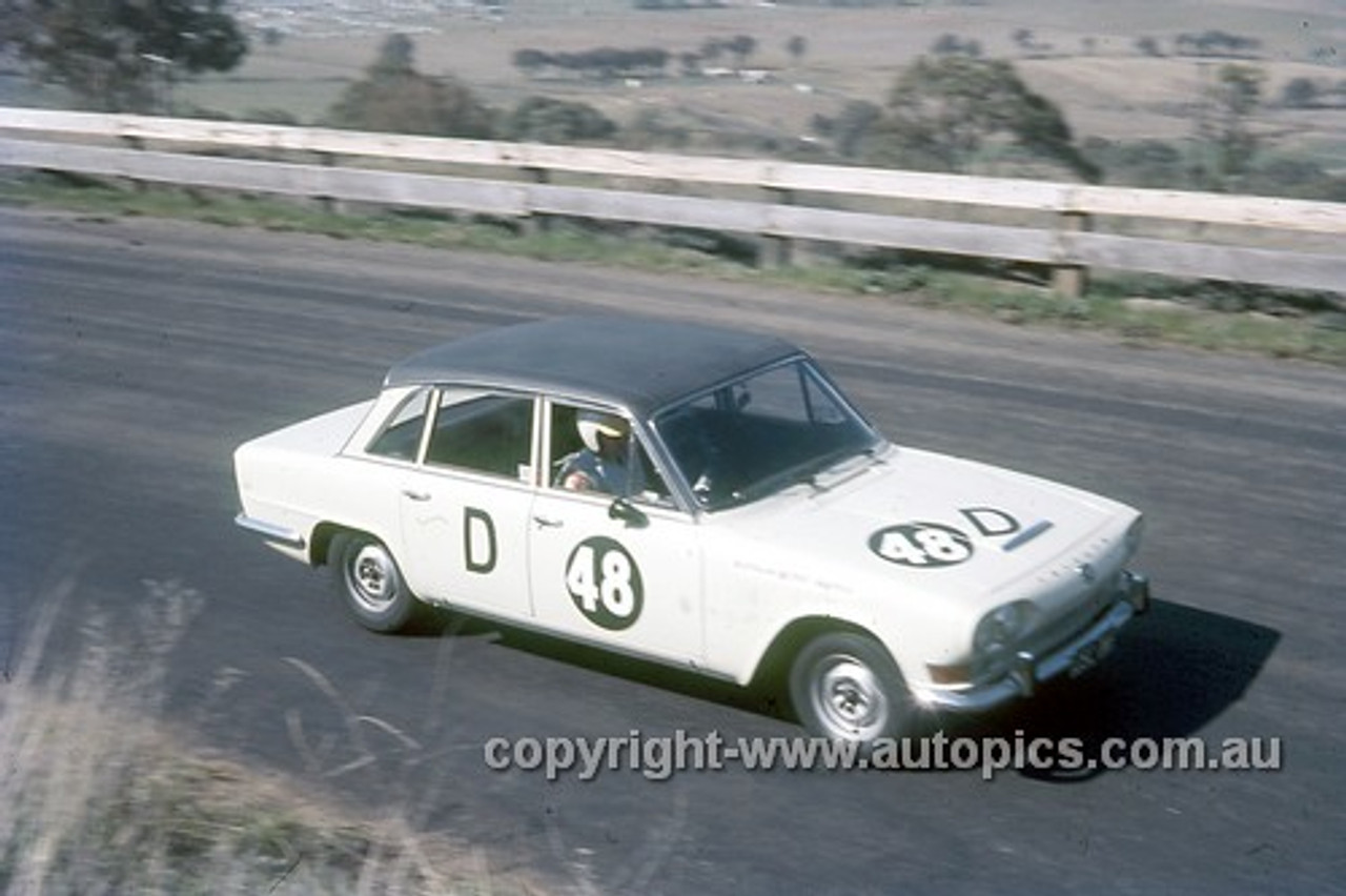 67773 - Bob Young / Bob Sorrenson Triumph 2000  - Gallaher 500 Bathurst 1967 - Photographer Geoff Arthur