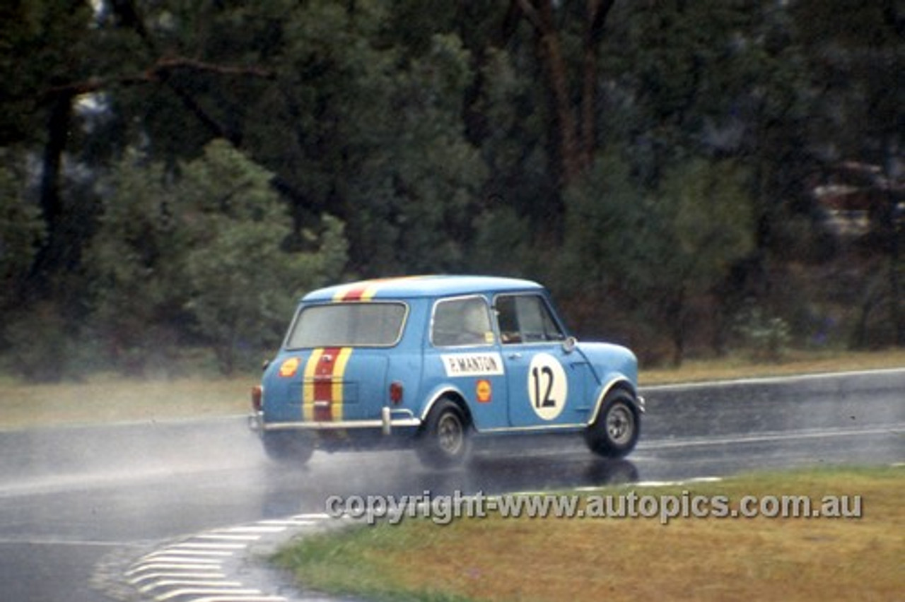 68244 - Peter Manton Morris Cooper S - Warwick Farm 1968 - Photographer David Blanch