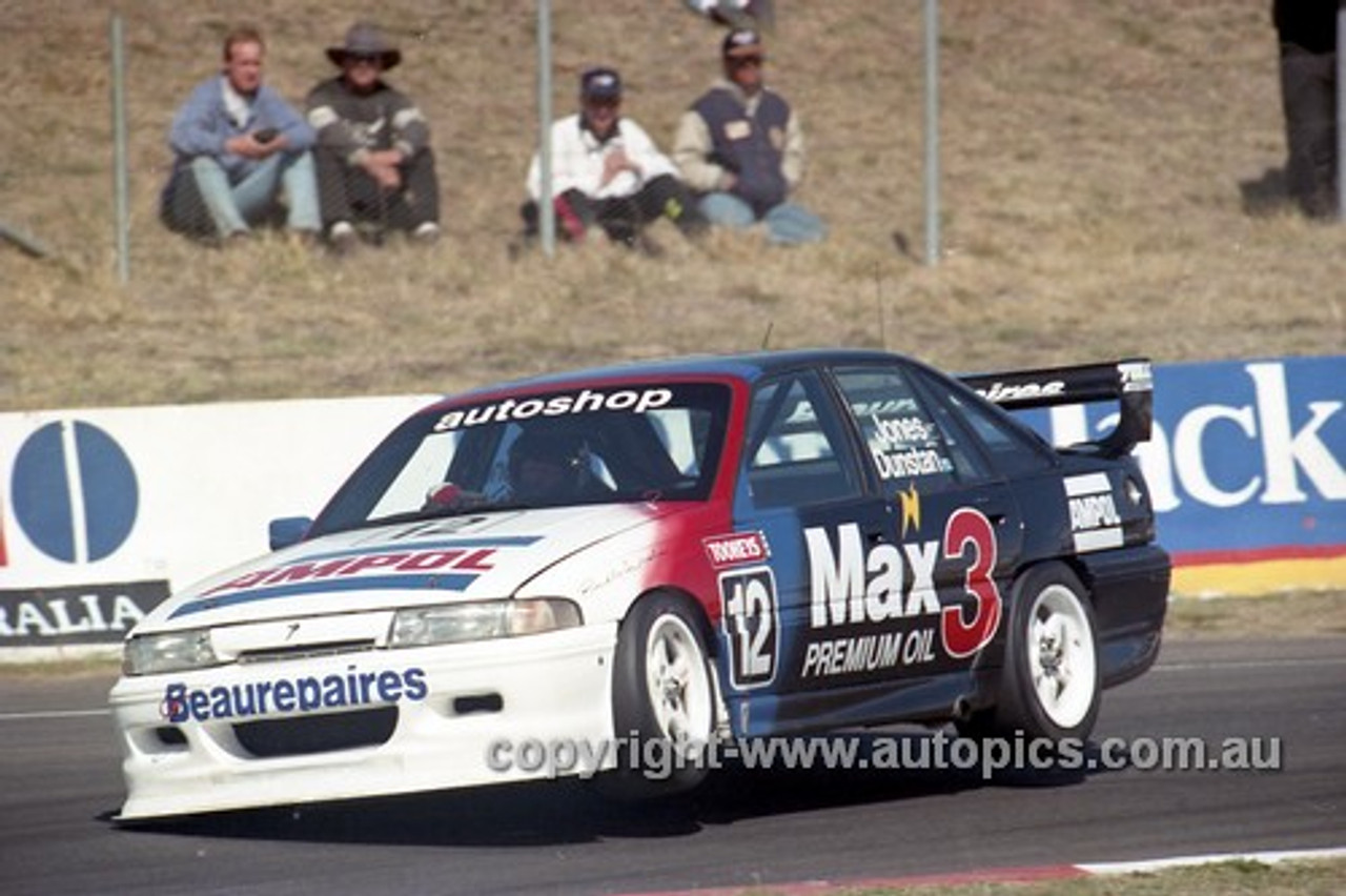 94778  -  Bob Jones & Troy  Dunstan Commodore   VP  - Tooheys 1000 Bathurst 1994 - Photographer Marshall Cass