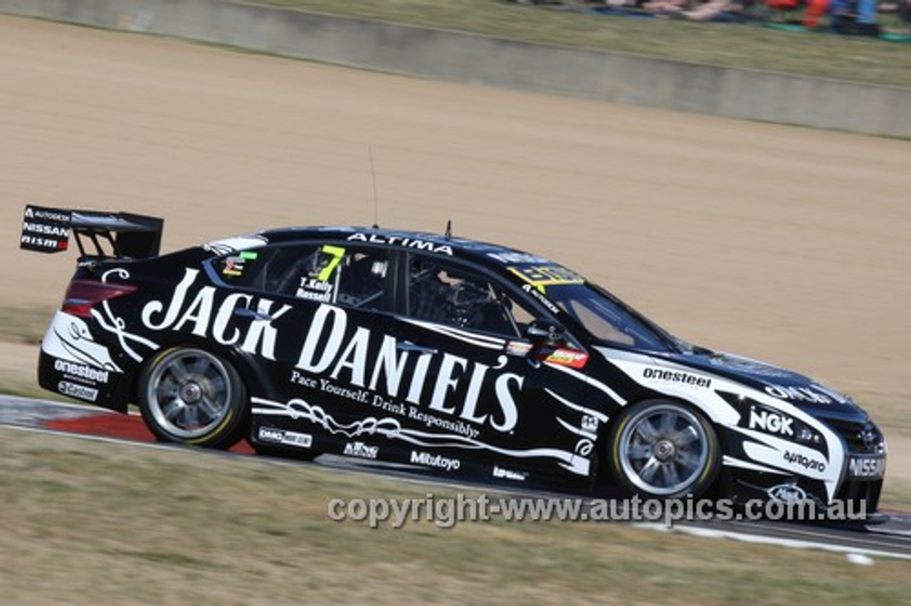 13757 - T. Kelly / D. Russell  Nissan Altima - Bathurst 1000 - 2013 - Photographer Craig Clifford