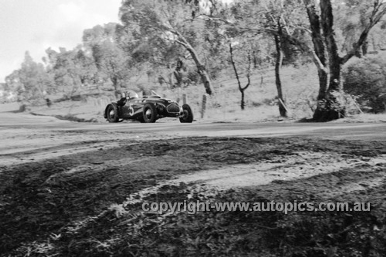 52502 - Jack Murray Allard Cadillac - Bathurst Easter Meeting 1952 - Photographer John Ryan