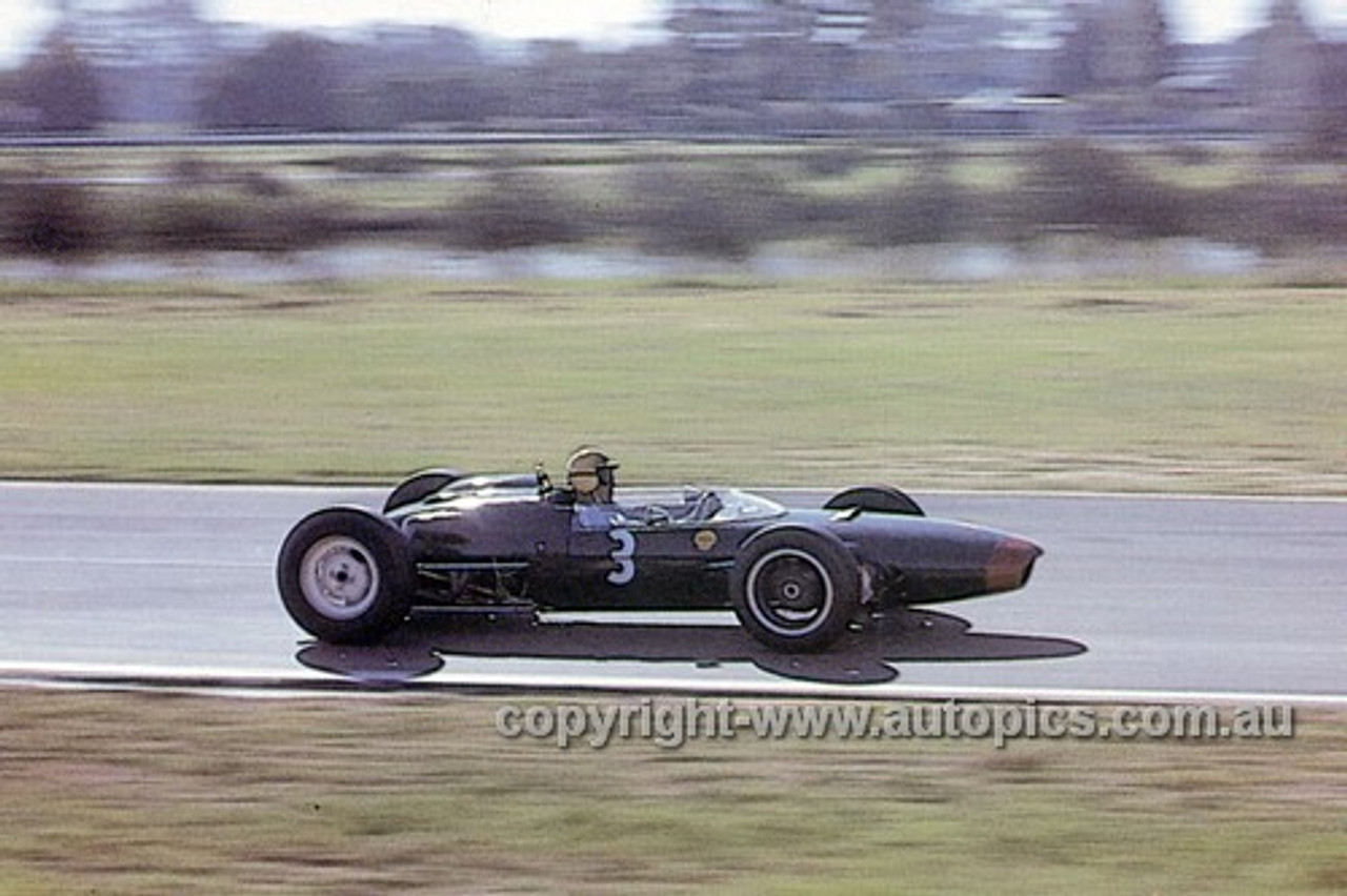 63592 - Tony Maggs Lola Climax - Warwick Farm  10th Feb. 1963