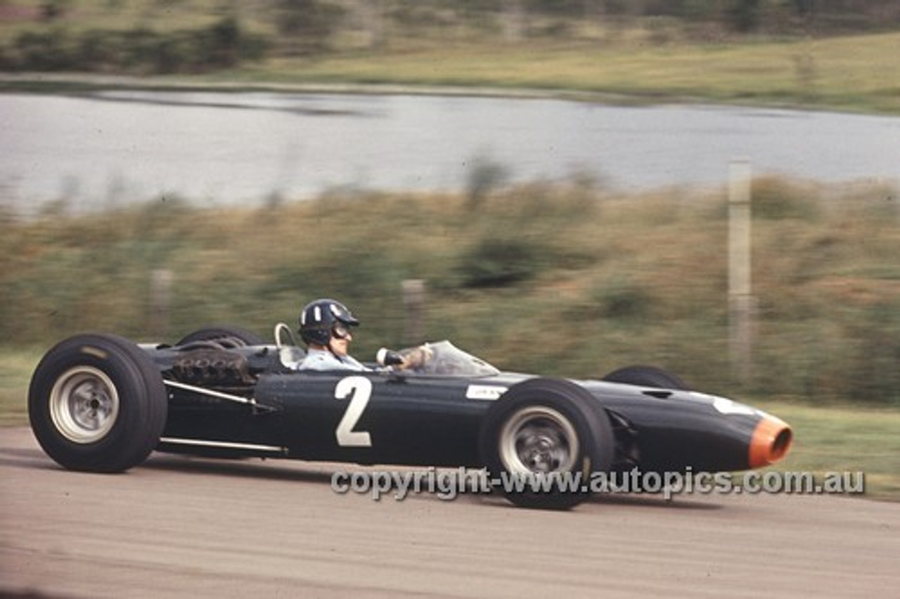 66630 - Graham Hill  BRM P261 -  Tasman Series,  Lakeside 1966