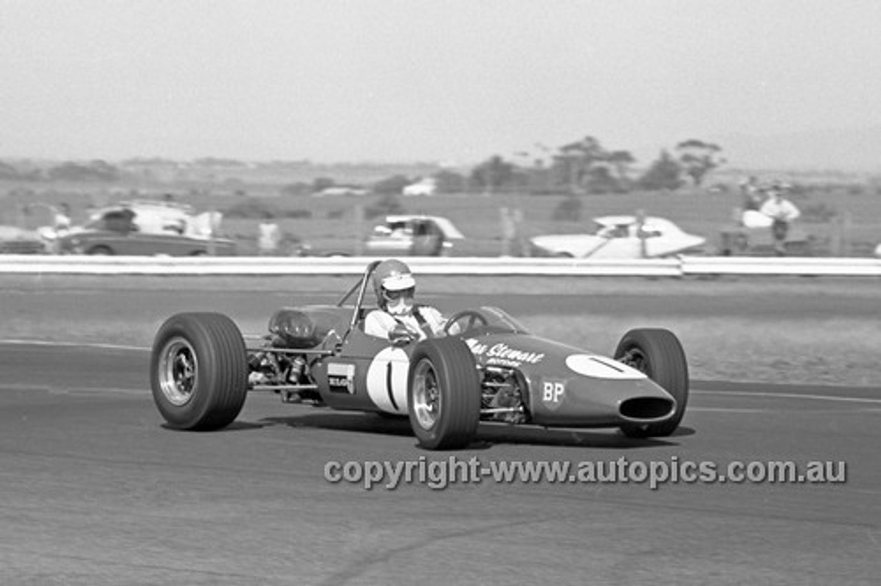 68606 -  Max Stewart, Rennmax - Calder 1968 - Photographer Peter D'Abbs