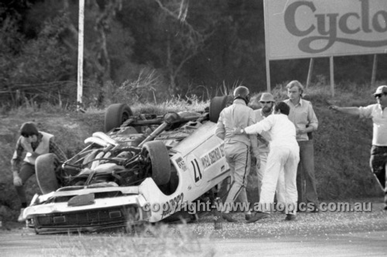 72281 - Leo Geoghegan, Valiant Charger - Amaroo 1972 - Photographer Lance J Ruting