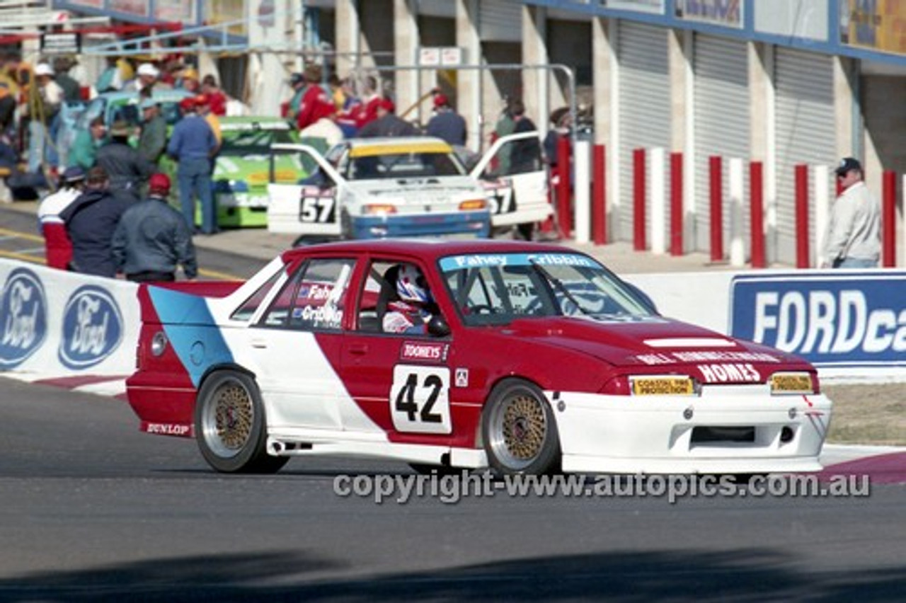 94823  - Greg Fahey / Denis Cribbin, Commodore VL  - Tooheys 1000 Bathurst 1994 - Photographer Marshall Cass