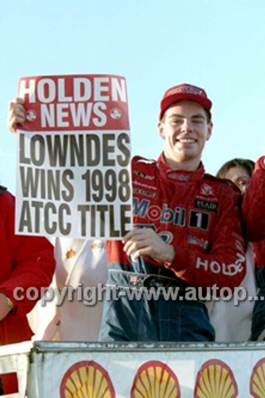 98212 - Craig Lowndes, Holden Commodore VS - Oran Park 1998 - Photographer Marshall Cass