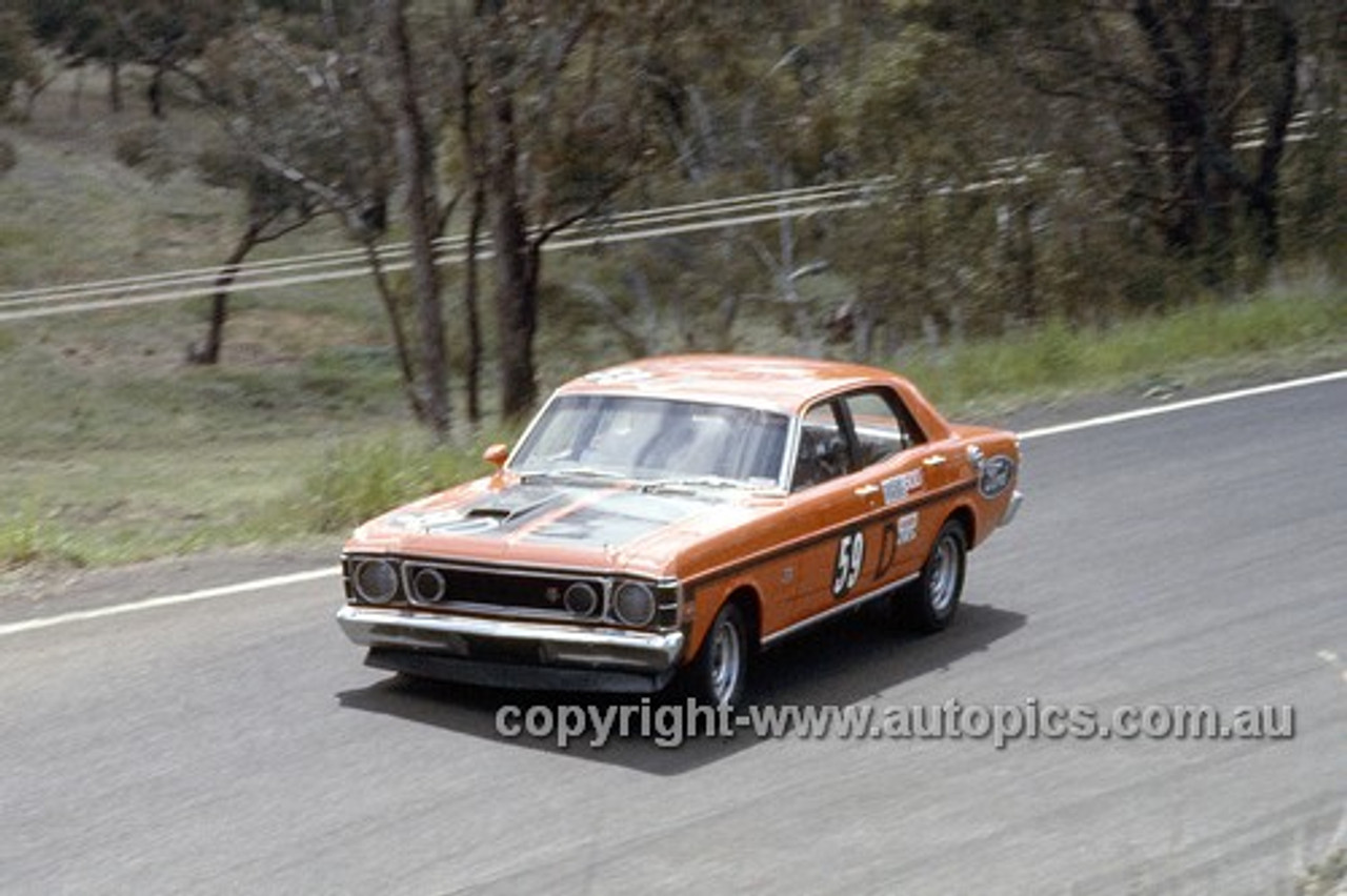 699009 - Ian & Leo Geoghegan Falcon XW GT HO  -  Bathurst 1969