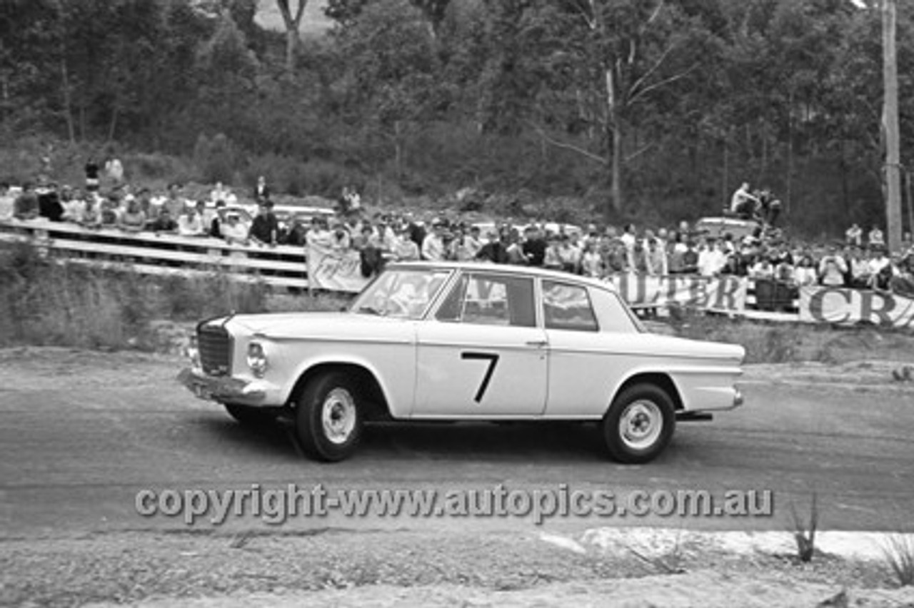 65082 - Peter Boyd-Squires,Studibaker - Lakeland Hill Climb 1965- Photographer Peter D'Abbs