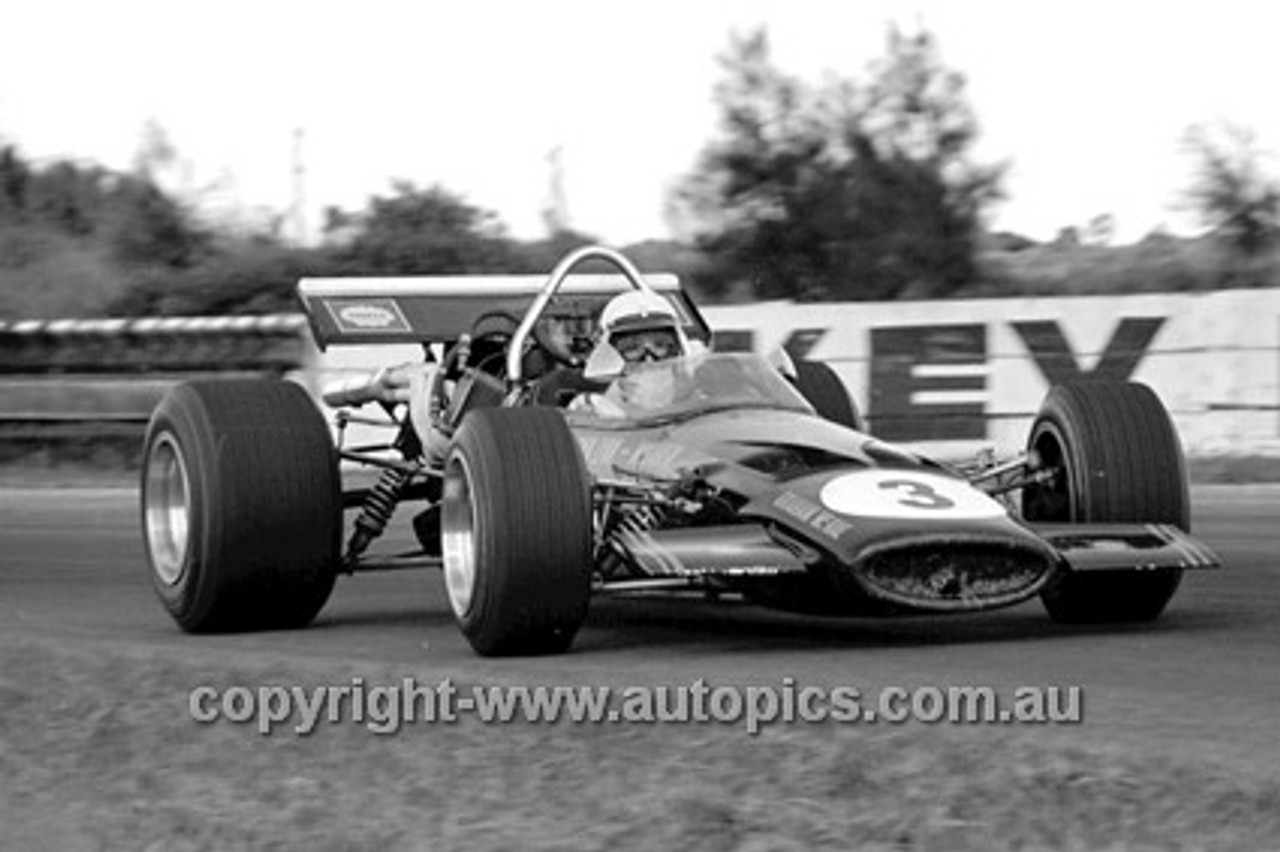 70672 - G. McRae  McLaren M10A Chev - Surfers Paradise Tasman Series 1970 - Photographer David Blanch