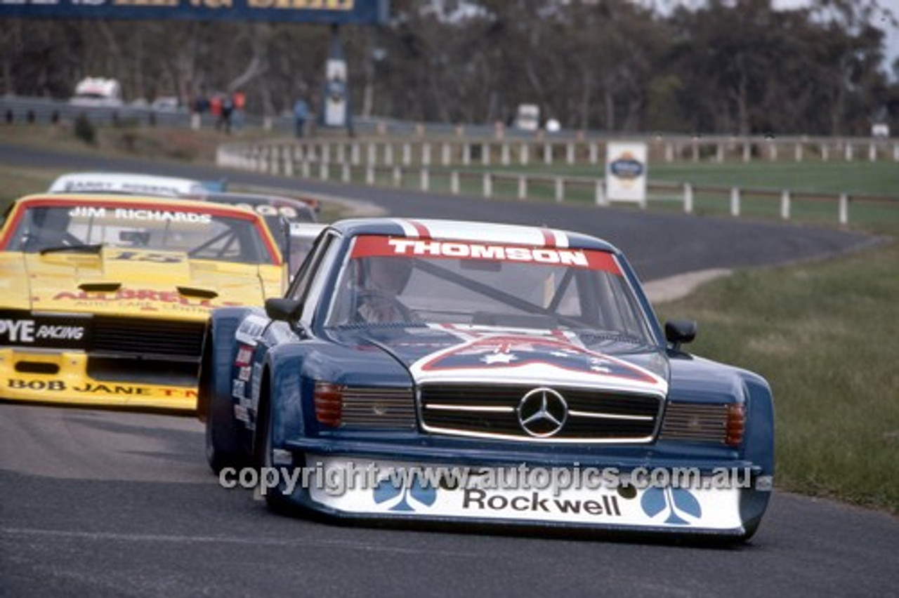 81075 - Bryan Thomson, Mercedes & Jim Richards, Falcon - Sandown 1981