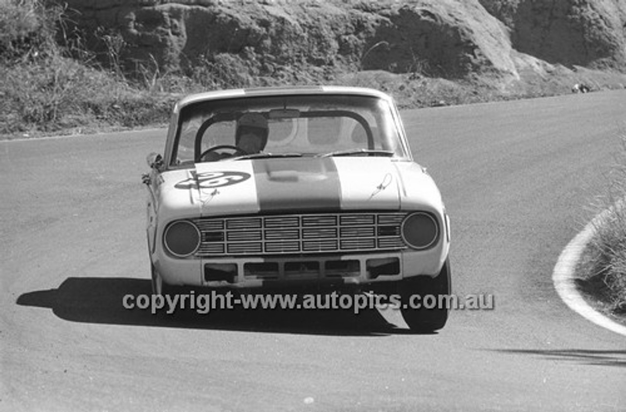 69196 - R. Kramer, Falcon - Bathurst 7th April 1969