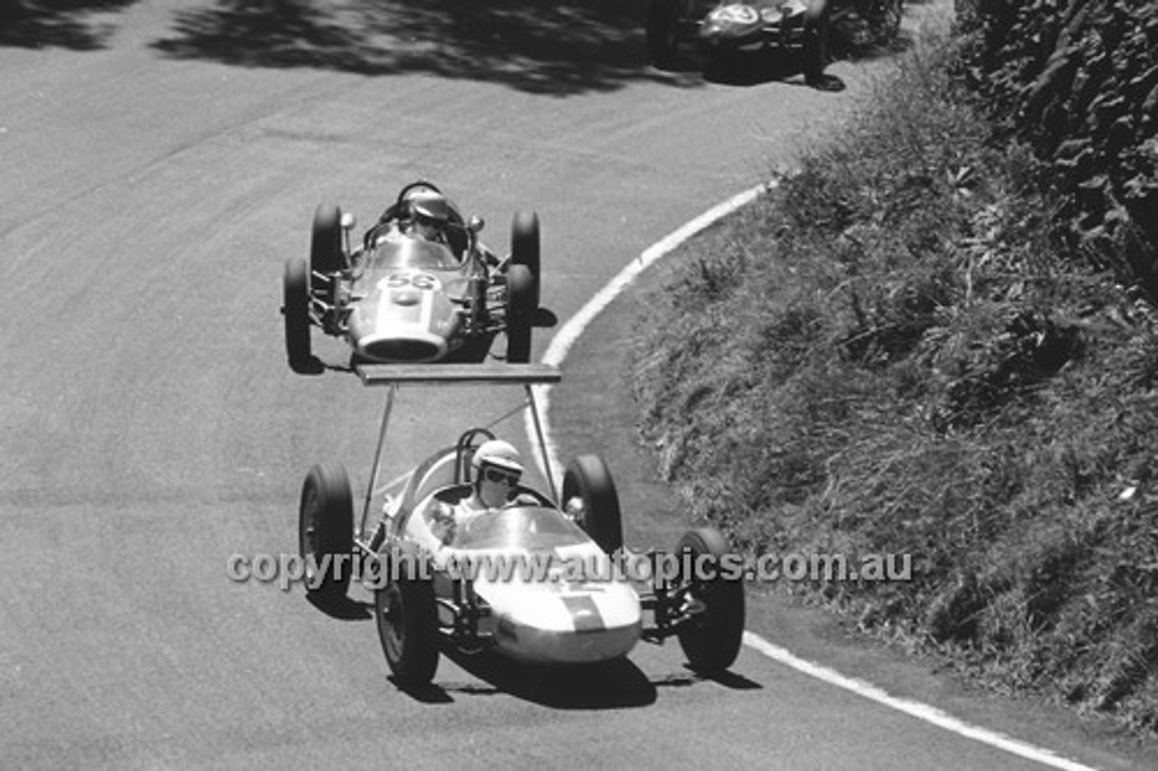 69626 - V. Hall, Rennmax / B. McIver, Mako Vee - Bathurst 7th April 1969