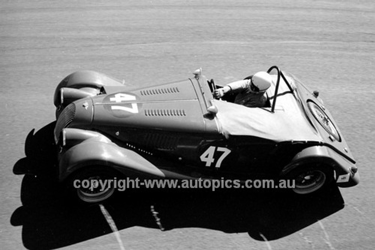 694010 - Ken Ward, Morgan  - Bathurst 7th April 1969