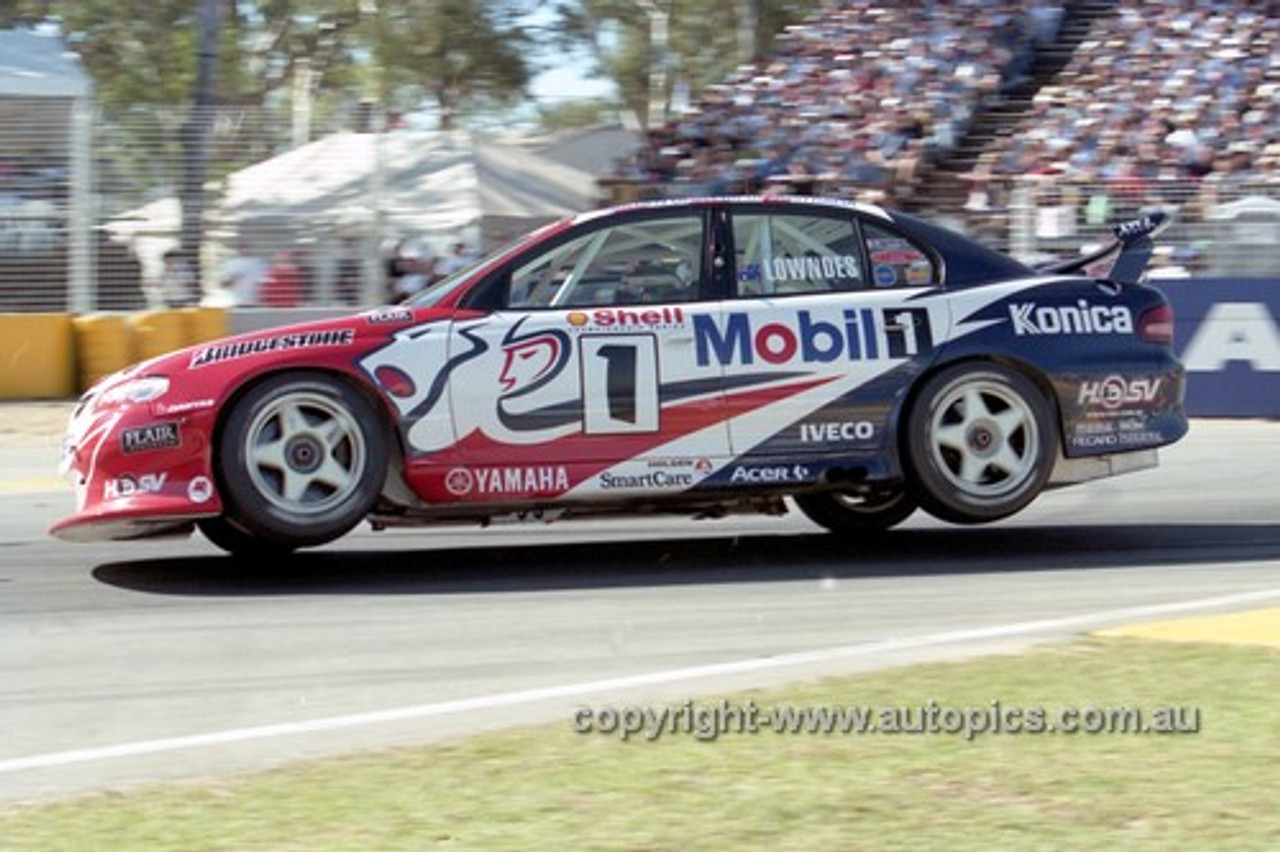 99306 - Craig Lowndes, Holden Commodore VT - Adelaide 500 1999 - Photographer Marshall Cass