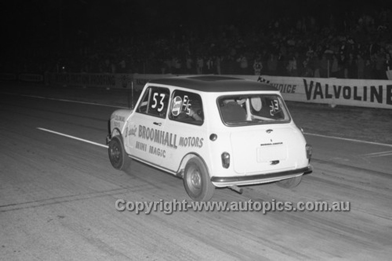 67931 - Surfers Paradise Drags 26th August 1967 - Photographer Lance J Ruting