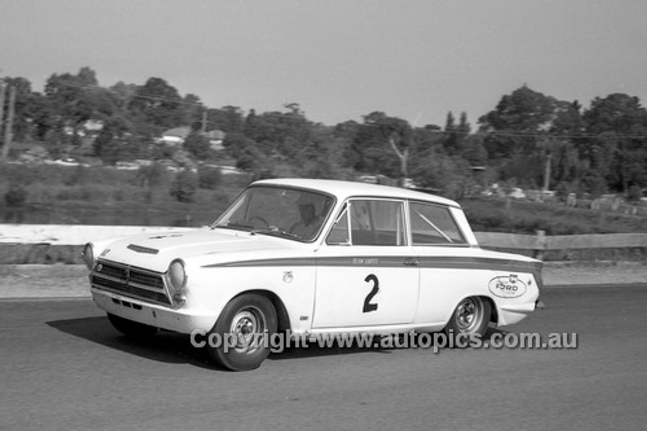 64138 - Allan Moffat / Jon Leighton  Ford Lotus Cortina GT - Sandown 6 Hour International  29th November 1964  - Photographer  Peter D'Abbs