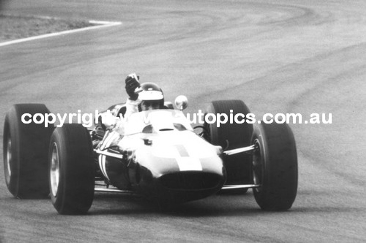 Jim Clark - Victory Lap  -  Warwick Farm  February 1966