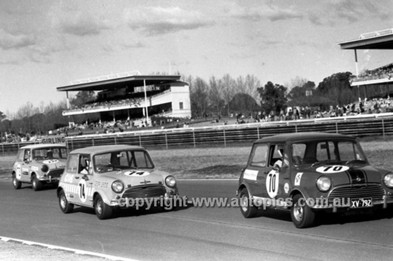 701015 - Bill Stanley, Geoff Leeds & Barry Jones, Morris Cooper S -  Warwick Farm 12th July 1970 - Photographer Lance J Ruting