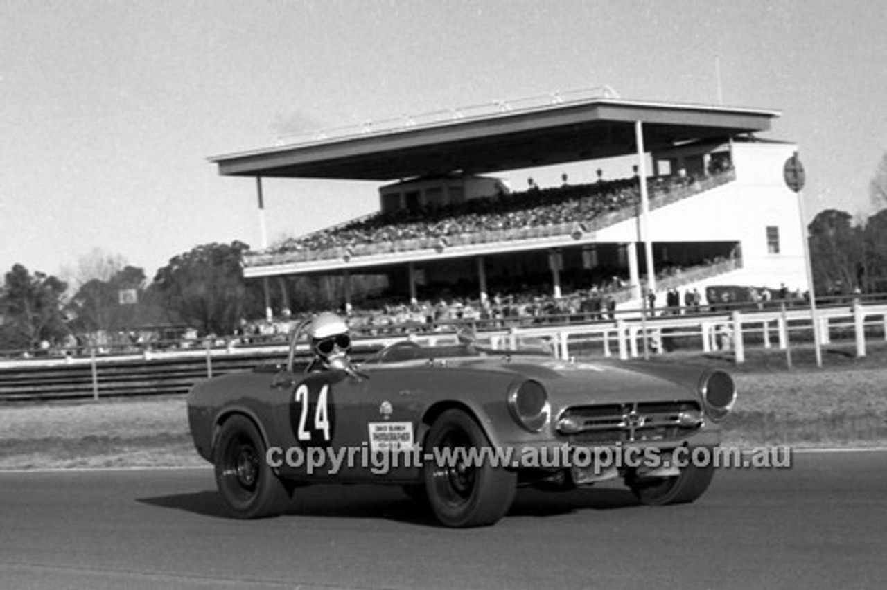 701020 - Graham Bland, Honda S800 -  Warwick Farm 12th July 1970 - Photographer Lance J Ruting