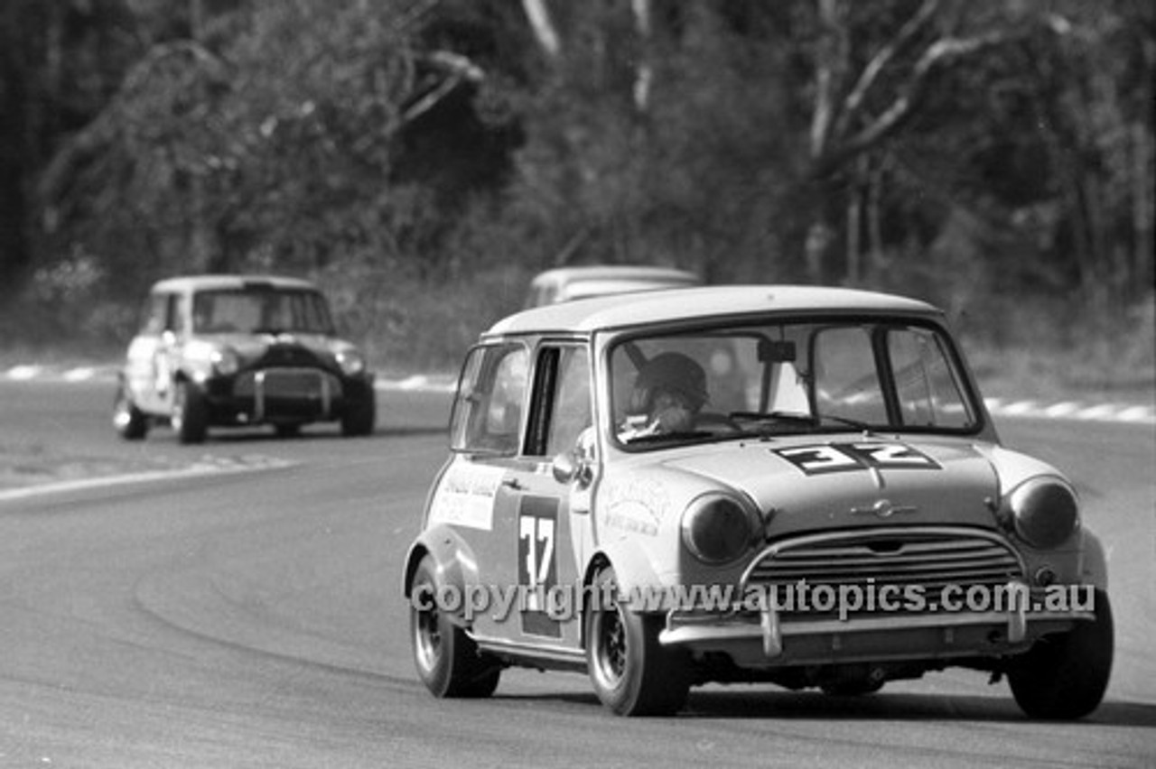 72334 - Brian Porter, Morris Cooper S - Warwick Farm  1972 - Photographer Lance J Ruting