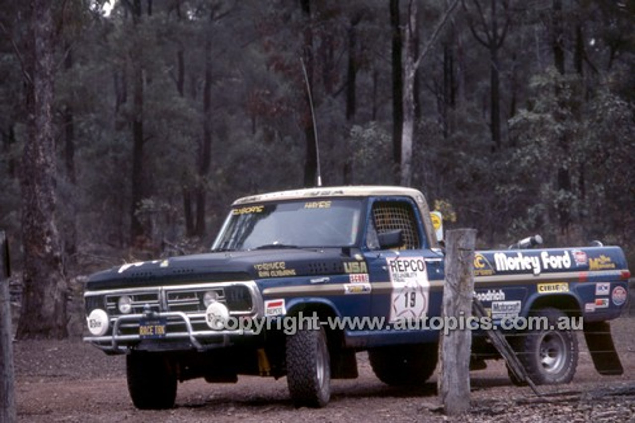 79518 - Ron Clyborne, Jim Hayes, Allen Turton, Ford Pick-up  - 1979 Repco Reliability Trial