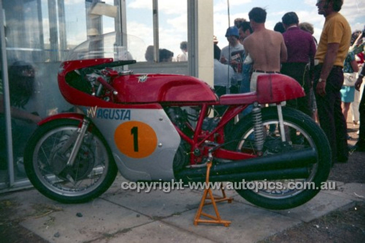 71356 - G. Agostini  MV Agusta - Calder 1971 - Photographer Stephen Allen