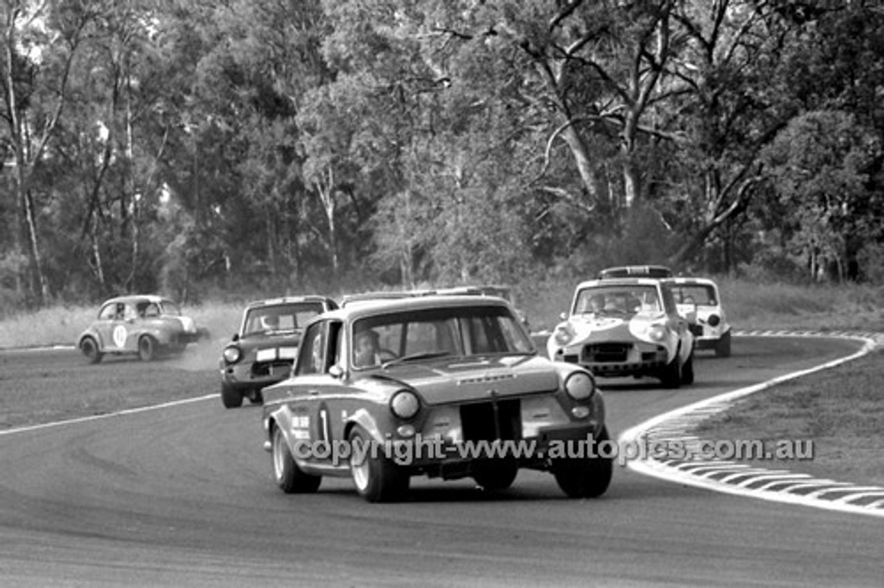 71350 - Tony McFarlane Ford Cortina V8  -  Warwick Farm 1971 - Photographer Lance Ruting