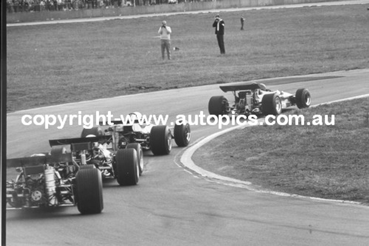 1st Lap Gold Star Race  -  Oran Park 1970