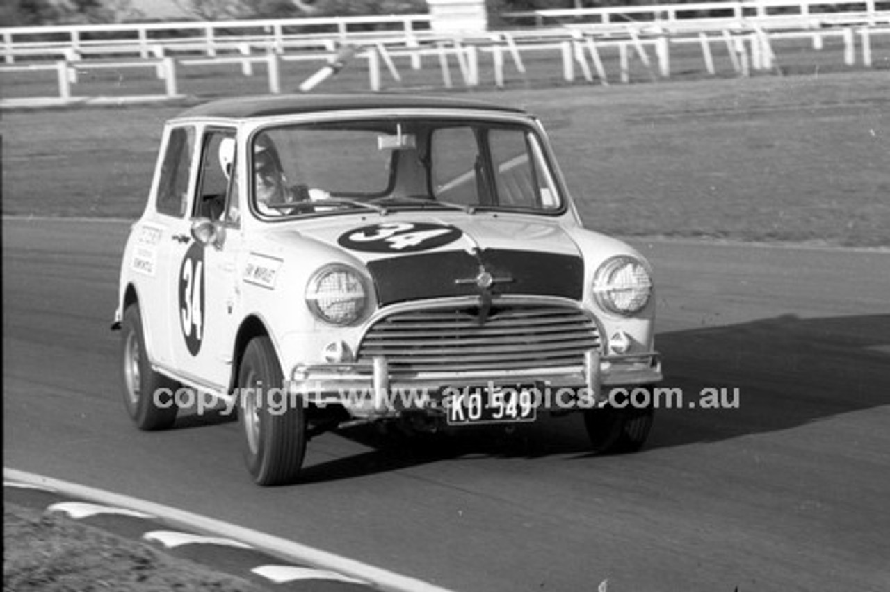 69343 - R. Marquet, Morris Cooper S - Warwick Farm 1969 - Photographer Lance J Ruting.