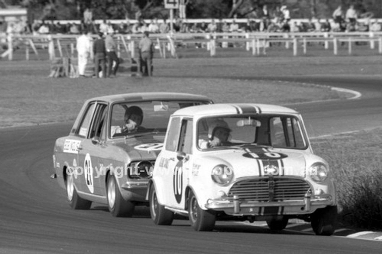 69346 - A. Cant, Morris Cooper S & R. Inglis, Lotus Cortina - Warwick Farm 1969 - Photographer Lance J Ruting.