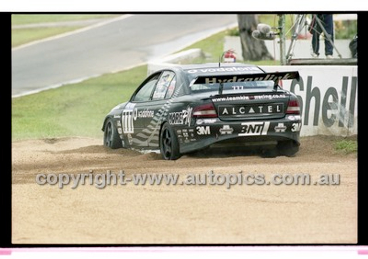 FIA 1000 Bathurst 19th November 2000 - Photographer Marshall Cass - Code 00-MC-B00-002