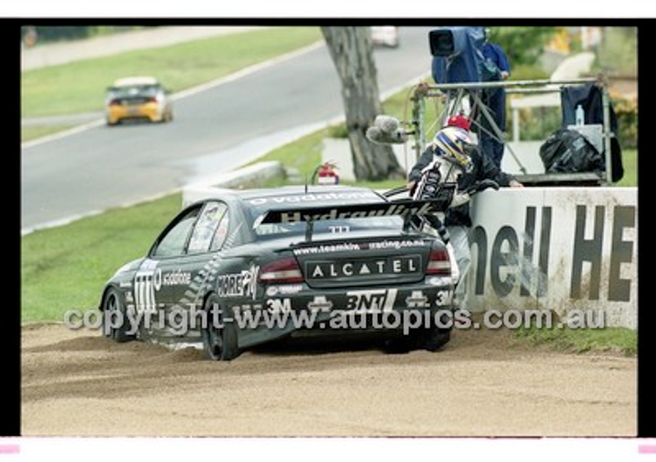 FIA 1000 Bathurst 19th November 2000 - Photographer Marshall Cass - Code 00-MC-B00-004