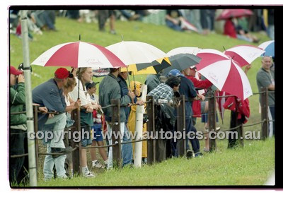 FIA 1000 Bathurst 19th November 2000 - Photographer Marshall Cass - Code 00-MC-B00-007