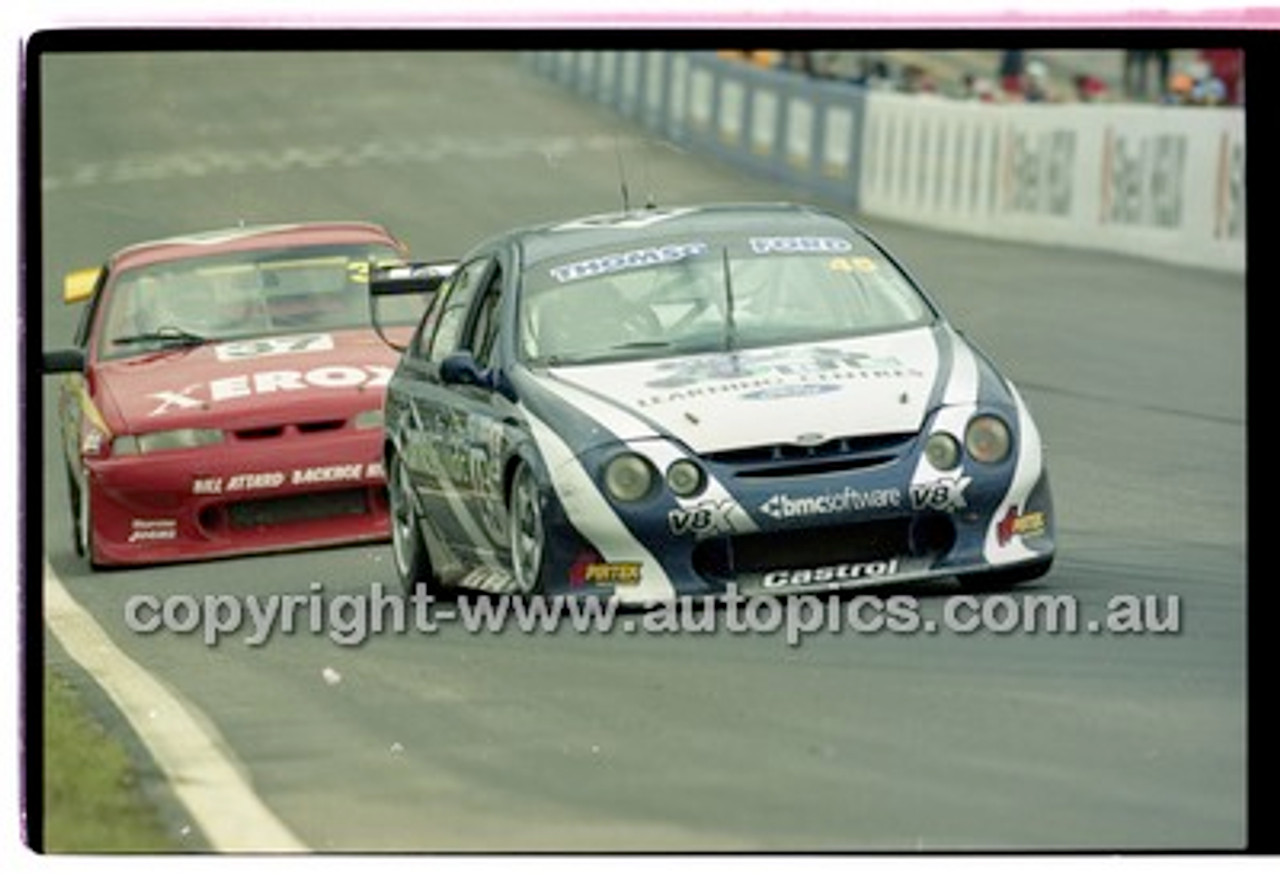 FIA 1000 Bathurst 19th November 2000 - Photographer Marshall Cass - Code 00-MC-B00-019