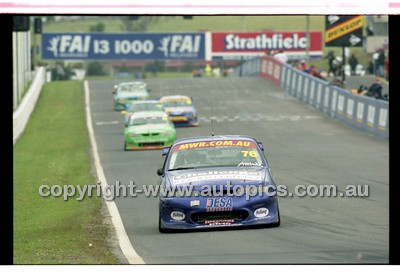 FIA 1000 Bathurst 19th November 2000 - Photographer Marshall Cass - Code 00-MC-B00-021