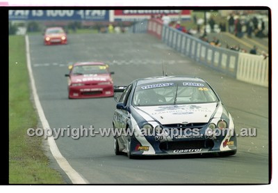 FIA 1000 Bathurst 19th November 2000 - Photographer Marshall Cass - Code 00-MC-B00-024