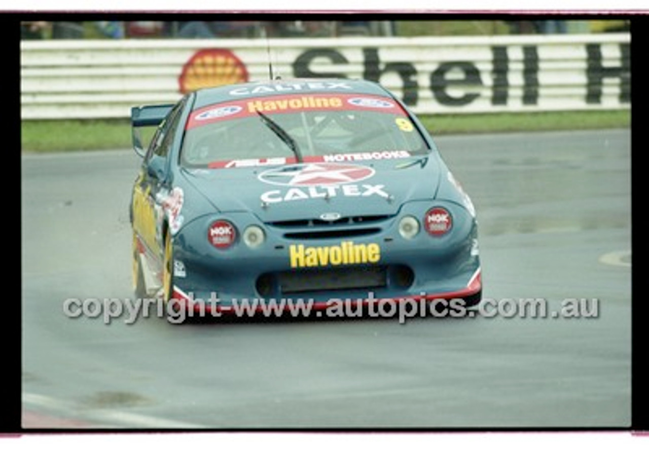 FIA 1000 Bathurst 19th November 2000 - Photographer Marshall Cass - Code 00-MC-B00-033
