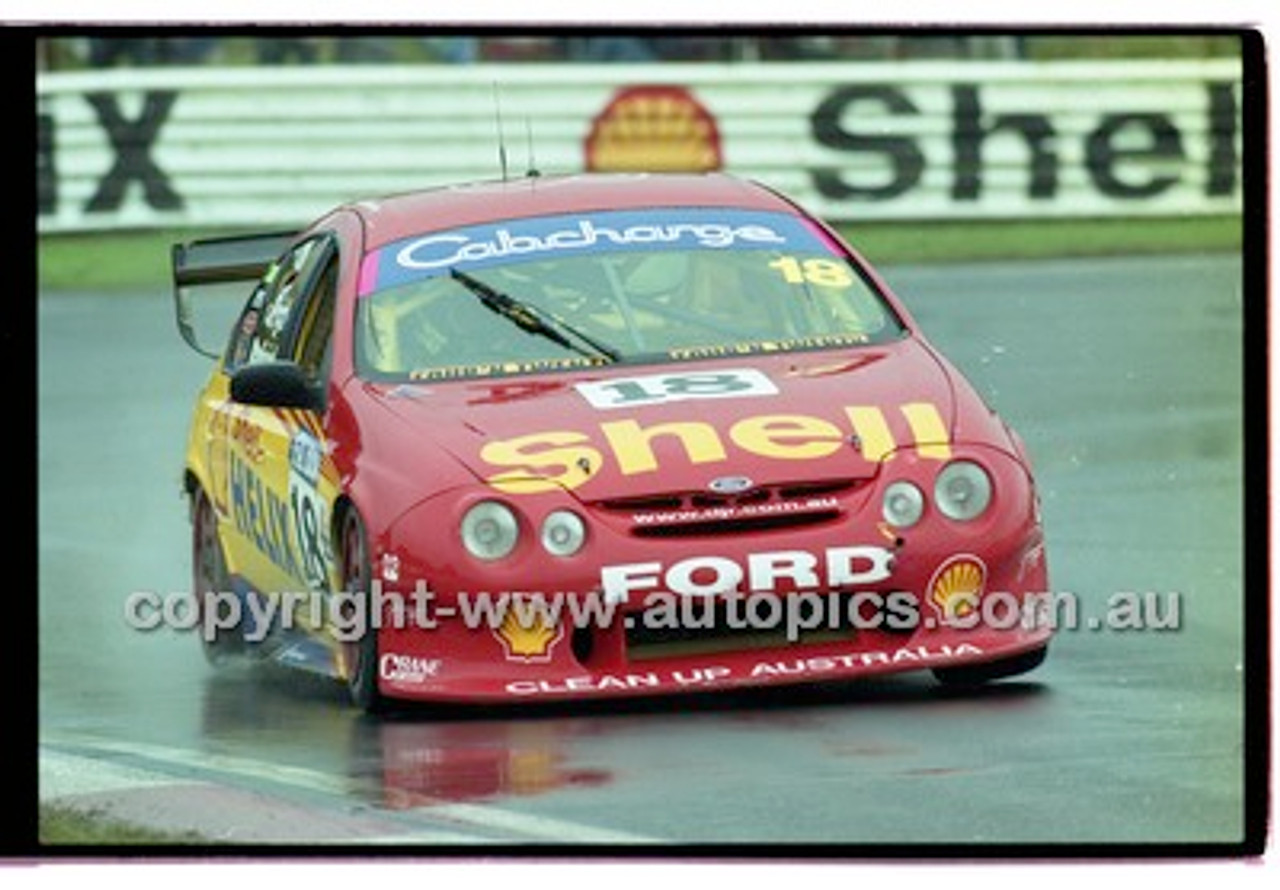 FIA 1000 Bathurst 19th November 2000 - Photographer Marshall Cass - Code 00-MC-B00-036