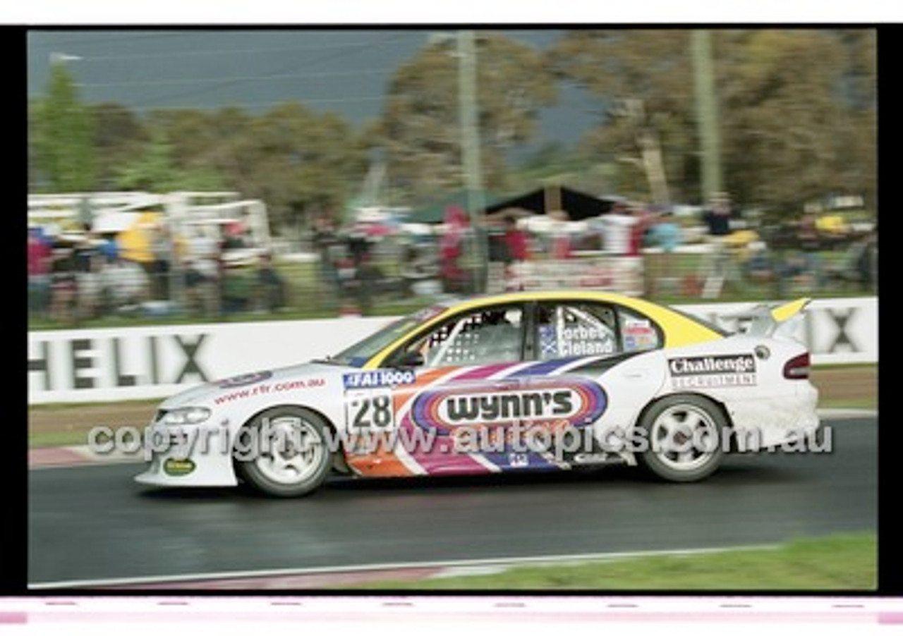 FIA 1000 Bathurst 19th November 2000 - Photographer Marshall Cass - Code 00-MC-B00-123